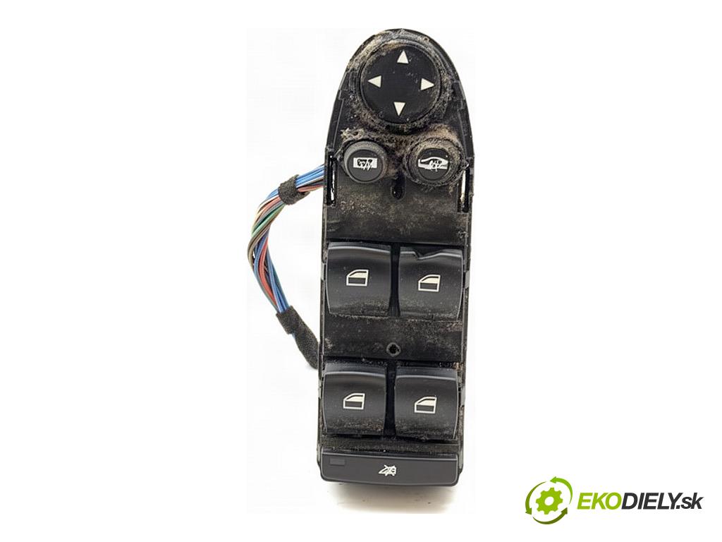 BMW E87 liftback 2004 120 kW 120 d 1995 přepínač oken  (Páčky pod volantem)