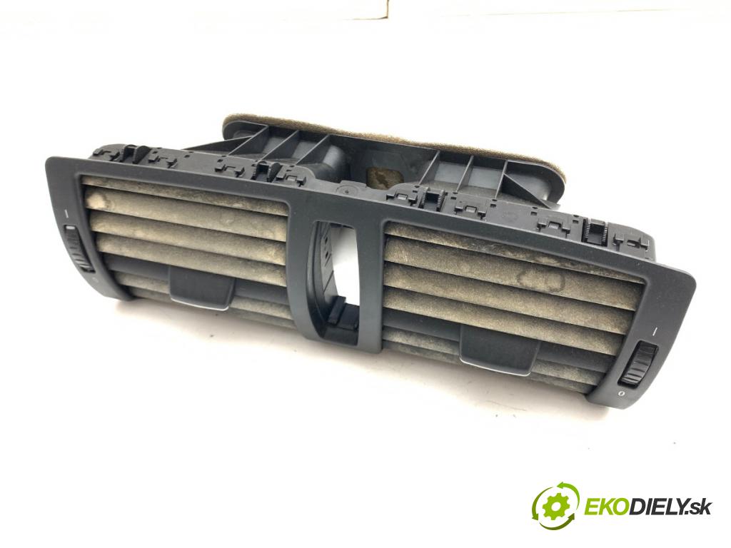 BMW E87 liftback 2004 120 kW 120 d 1995 mří topení přední část 7059189