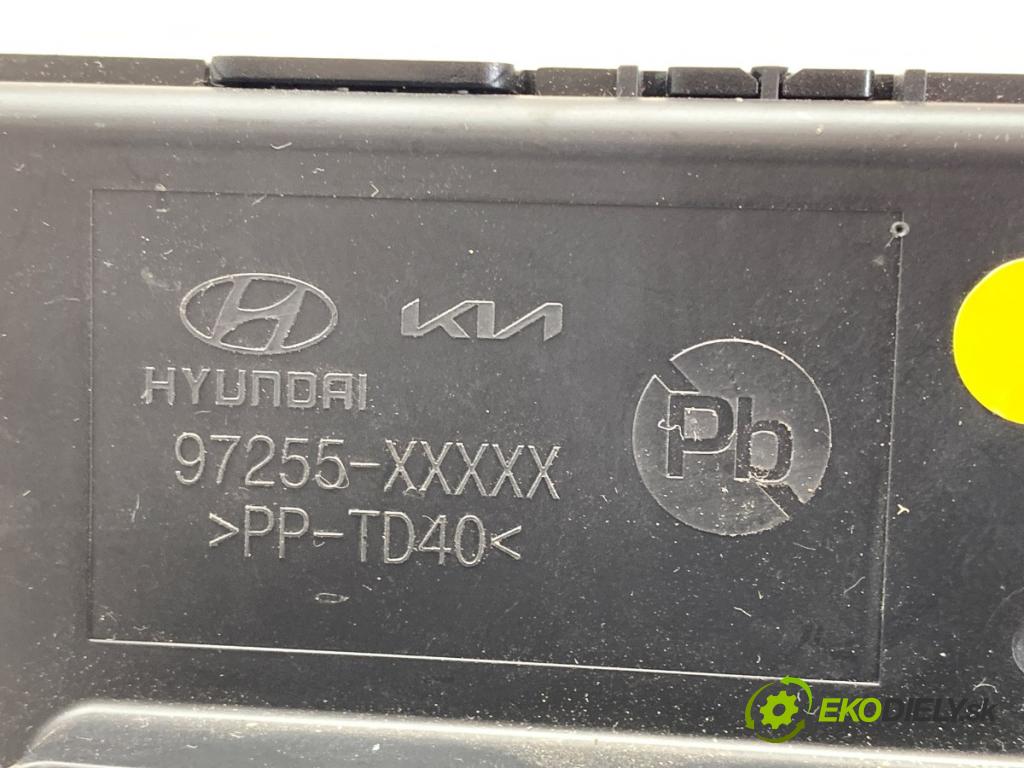 KIA SPORTAGE V SUV 2022 169 kW 1.6 T-GDi Hybrid AWD 1598 modul klimatizace 97255-CJ010 (Klika dveří ostatní)