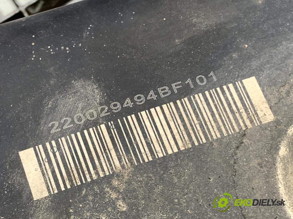 BMW F10 sedan 2014 190 kW 530 d xDrive 2993 nádržka SCR 7286064