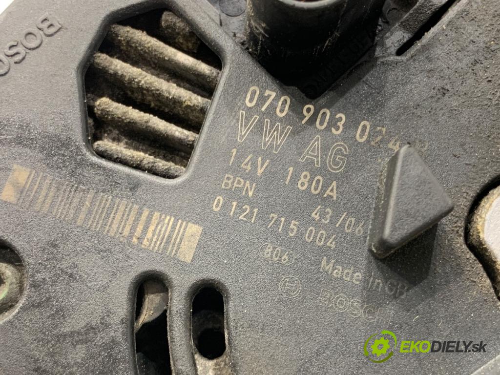 VW TRANSPORTER T5 Autobus 2009 96 kW 2.5 TDI 2461 Alternátor 070903024B (Alternátor)