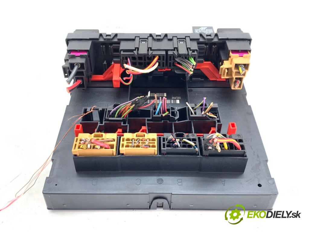 VW GOLF V liftback 2007 103 kW 1.4 TSI 1390 Modul komfortu 3C0937049AE (Modul komfortu)