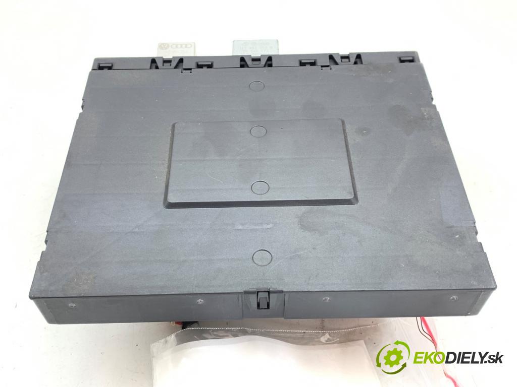 VW GOLF V liftback 2007 103 kW 1.4 TSI 1390 Modul komfortu 3C0937049AE (Modul komfortu)