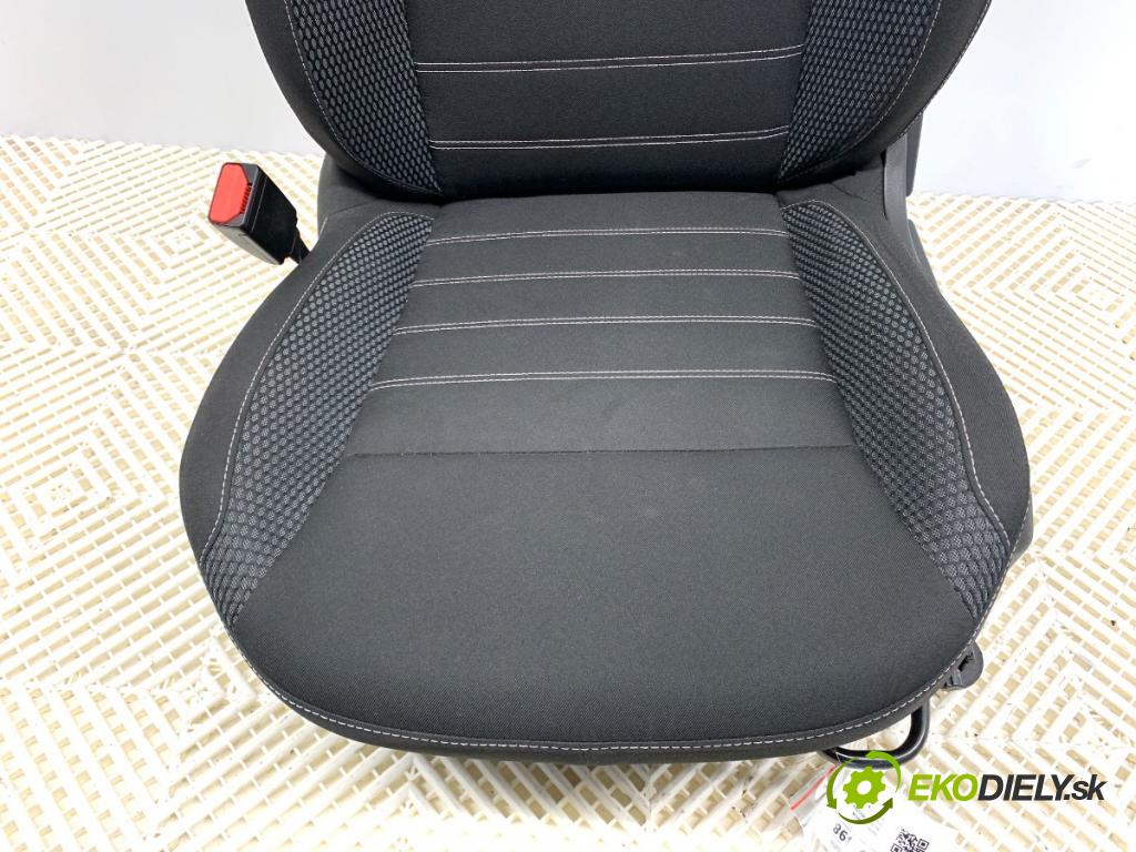 DACIA DUSTER SUV 2023 96 kW 1.3 TCe 130 (HMMF) 1332 Sedadlo ľavy predný