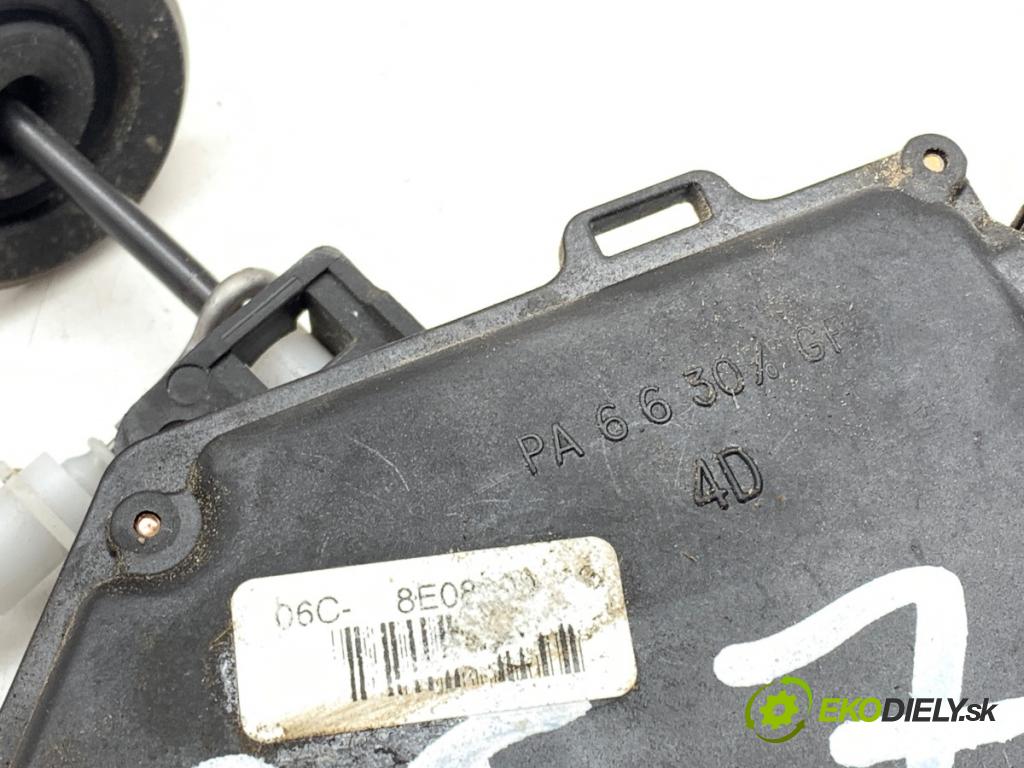 AUDI A4 B6 Kombi 2003 96 kW 2.0 1984 zámok Dvere pravy zad 8E0839016C
