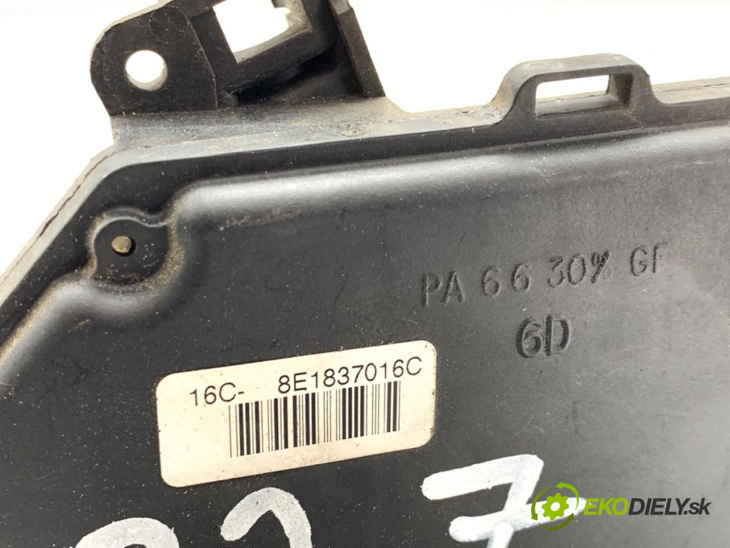 AUDI A4 B6 Kombi 2003 96 kW 2.0 1984 zámok Dvere pravy predný 8E1837016C