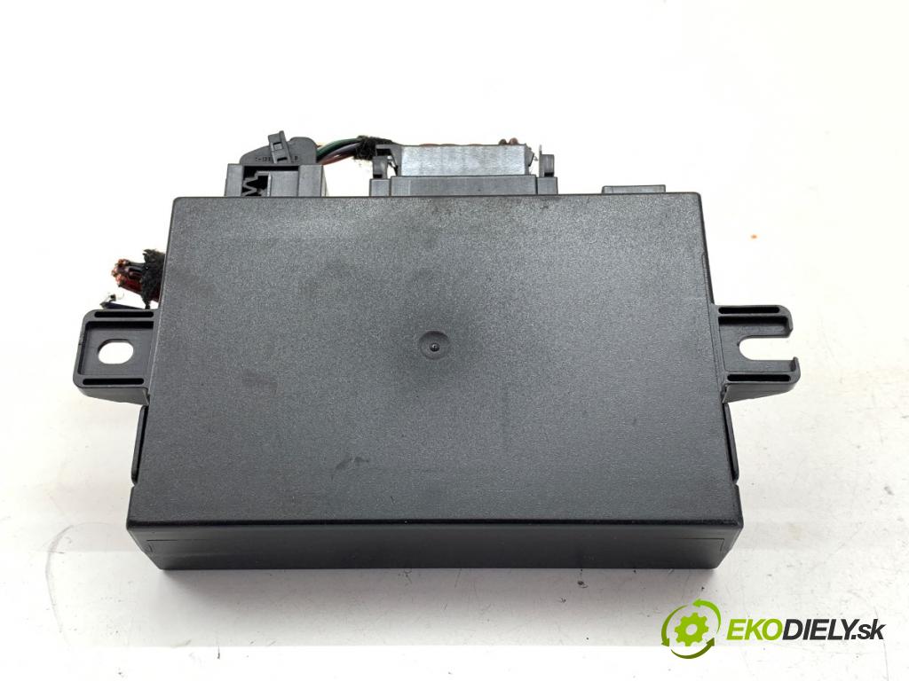 AUDI A4 B6 Kombi 2003 96 kW 2.0 1984 Modul ťažného oka 8E0907383 (Riadiaca jednotka ostatné)