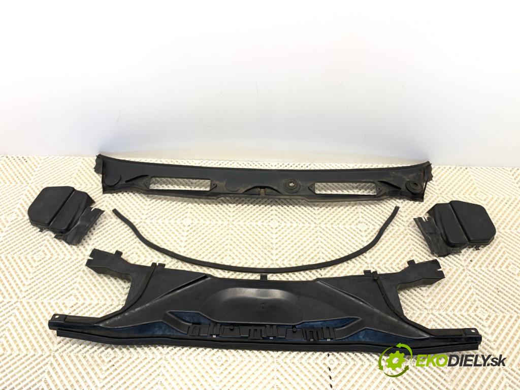 BMW E87 liftback 2004 120 kW 120 d 1995 torpédo plast pod čelní okno 6925015 (Plast pod čelním sklem)
