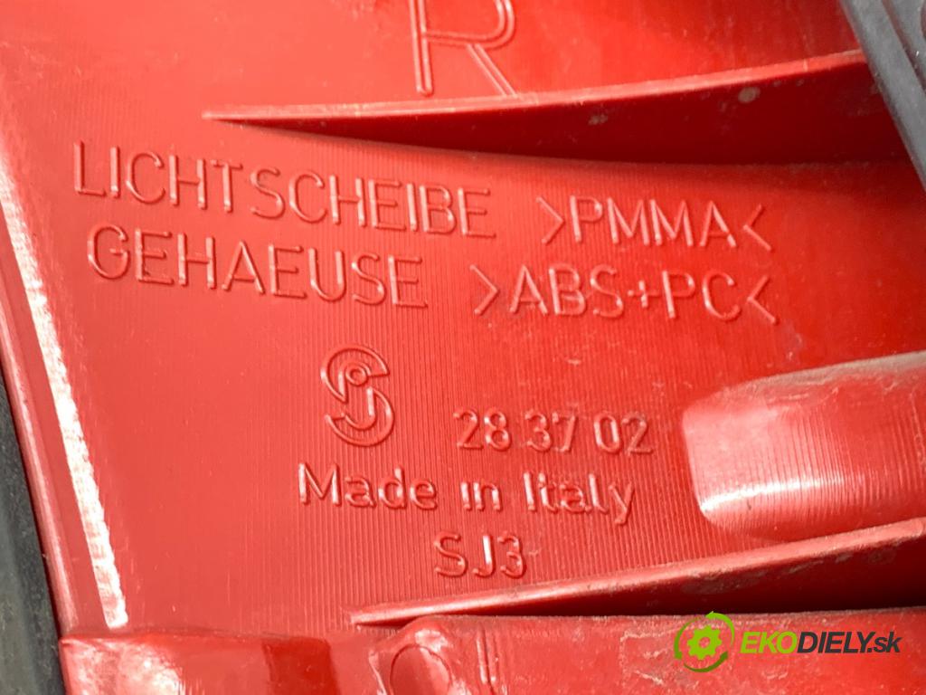 AUDI A4 B6 Kombi 2003 96 kW 2.0 1984 světlo pravý zadní část