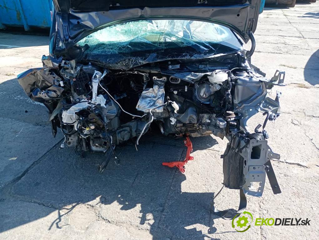TOYOTA YARIS IV SUV 2024 68 kW 1.5 Hybrid (MXPJ10) 1490 karoséria ČTVRŤÁK: Blatník prah strecha PODŁUŻNICA