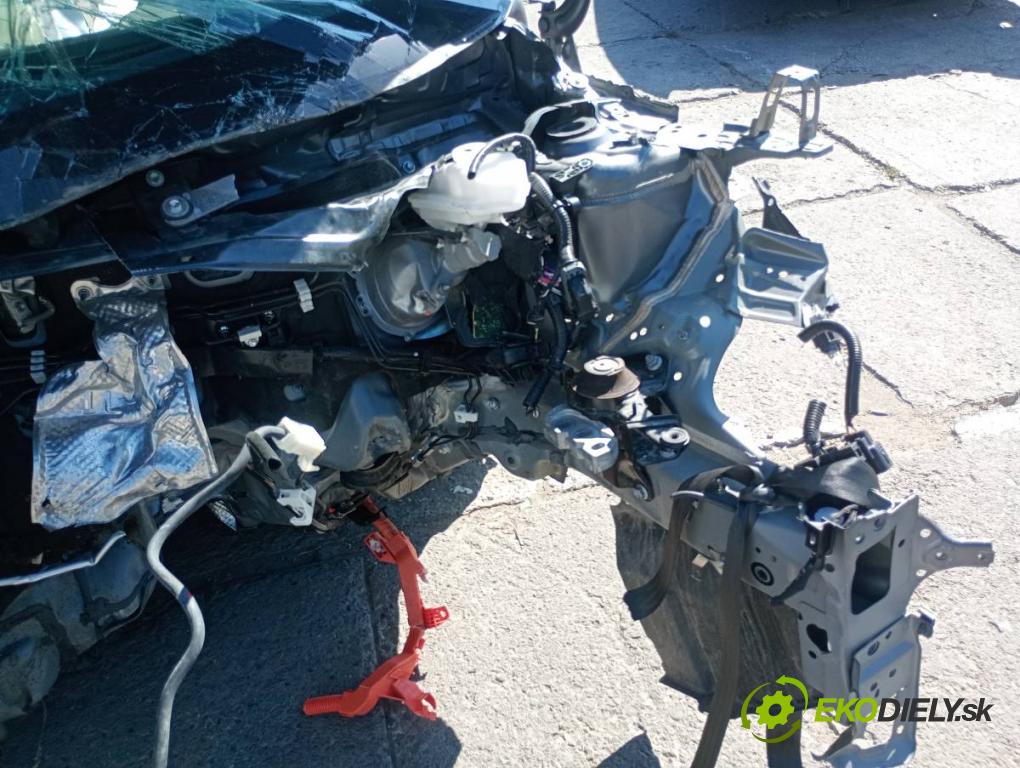 TOYOTA YARIS IV SUV 2024 68 kW 1.5 Hybrid (MXPJ10) 1490 karoséria ČTVRŤÁK: Blatník prah strecha PODŁUŻNICA