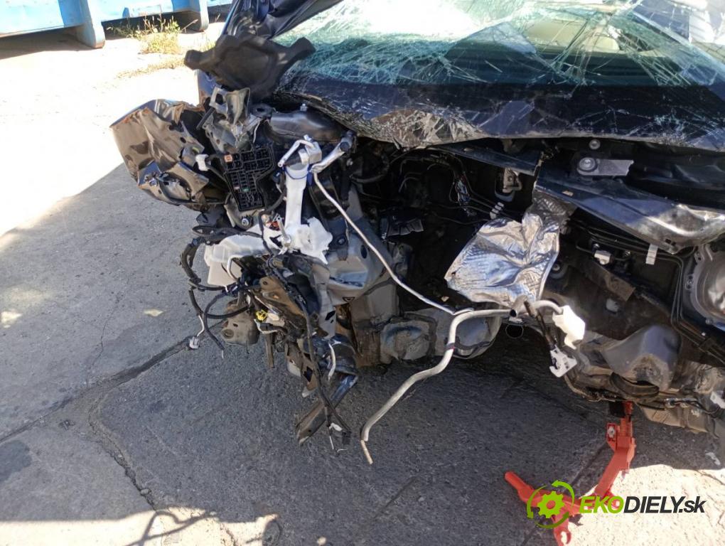 TOYOTA YARIS IV SUV 2024 68 kW 1.5 Hybrid (MXPJ10) 1490 karoséria ČTVRŤÁK: Blatník prah strecha PODŁUŻNICA