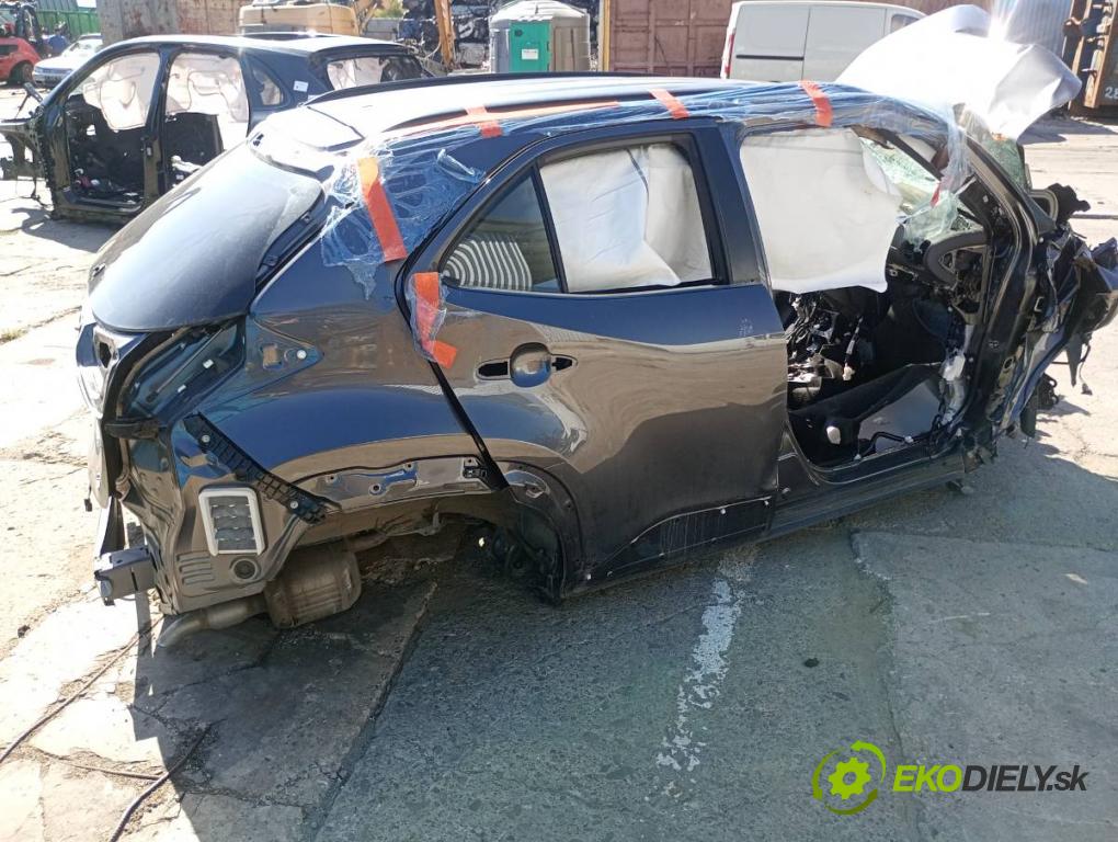 TOYOTA YARIS IV SUV 2024 68 kW 1.5 Hybrid (MXPJ10) 1490 karoséria ČTVRŤÁK: Blatník prah strecha PODŁUŻNICA