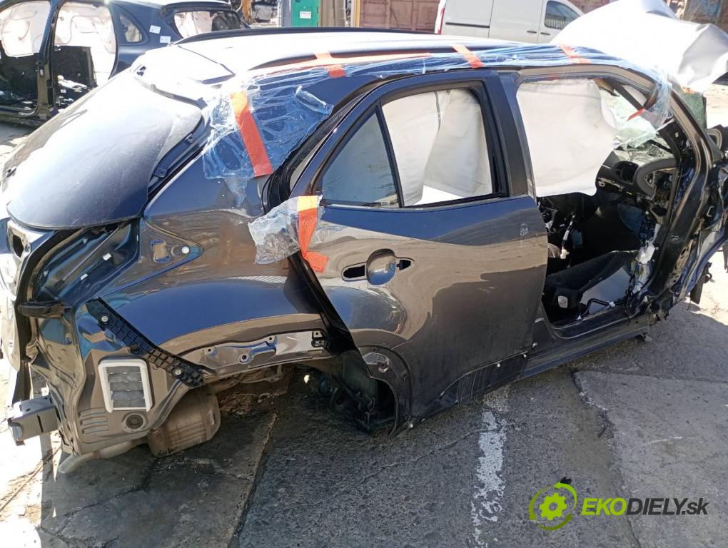 TOYOTA YARIS IV SUV 2024 68 kW 1.5 Hybrid (MXPJ10) 1490 karoséria ČTVRŤÁK: Blatník prah strecha PODŁUŻNICA