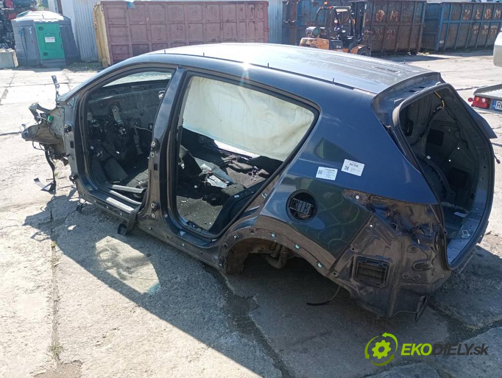 KIA SPORTAGE IV SUV 2017 130 kW 1.6 T-GDI 1591 KAROSERIA ČTVRŤÁK blatník práh střecha PODŁUŻNICA 