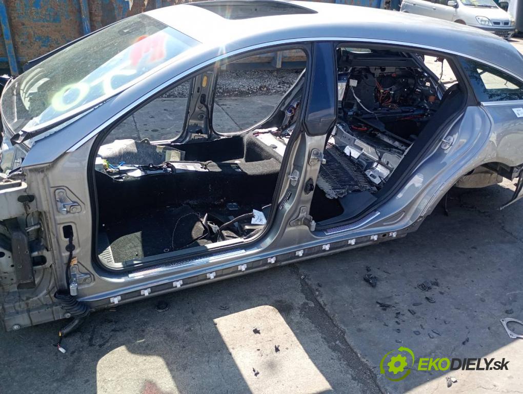 MERCEDES-BENZ W218 Kombi 2013 195 kW CLS 350 CDI / d 4-matic (218.993) 2987 KAROSERIA ČTVRŤÁK blatník práh střecha PODŁUŻNICA