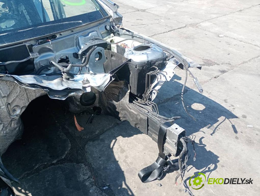 MERCEDES-BENZ W218 Kombi 2013 195 kW CLS 350 CDI / d 4-matic (218.993) 2987 KAROSERIA ČTVRŤÁK blatník práh střecha PODŁUŻNICA