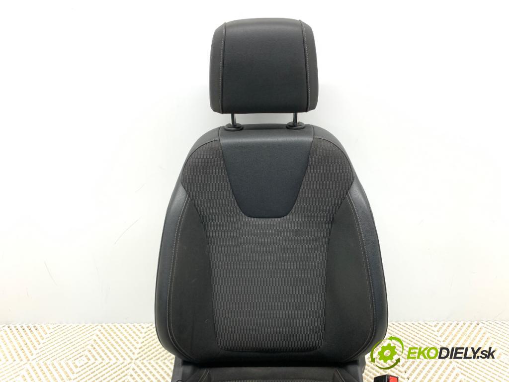 OPEL INSIGNIA B Kombi 2018 121 kW 1.5 (35) 1490 Sedadlo pravy predný