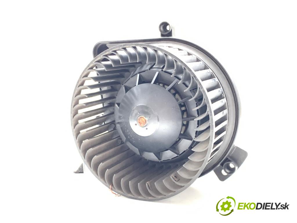 AUDI A4 B6 Kombi 2003 96 kW 2.0 1984 ventilátor kúrenia 8E1820021E