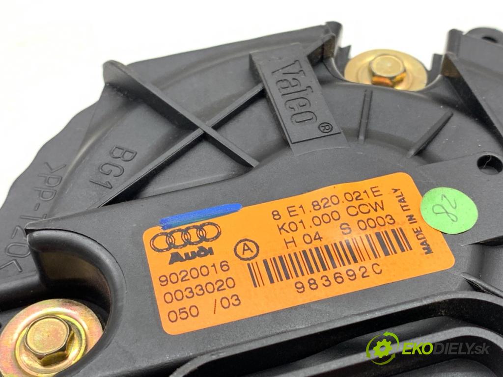 AUDI A4 B6 Kombi 2003 96 kW 2.0 1984 topení 8E1820021E