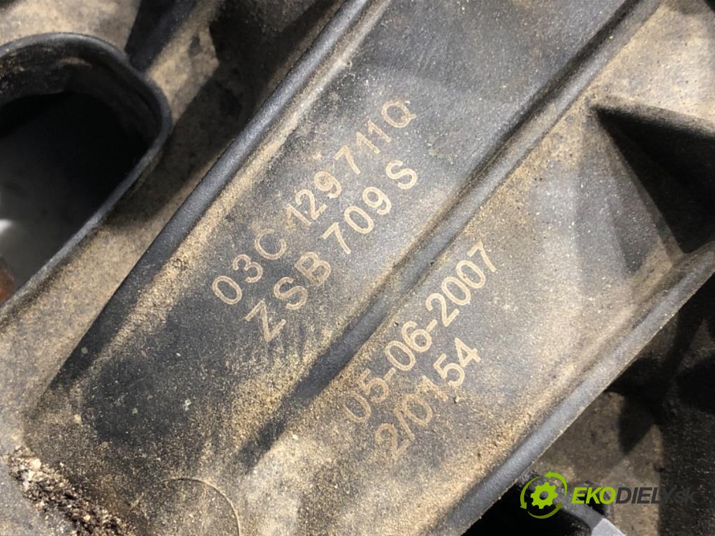 VW GOLF V liftback 2007 103 kW 1.4 TSI 1390 potrubí sání 03C129711Q (Sací potrubí)