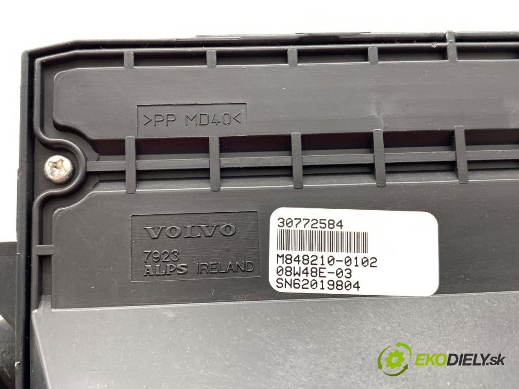 VOLVO XC60 I SUV 2009 136 kW D5 AWD 2400 Dislpej 30772584 (Prístrojová doska)
