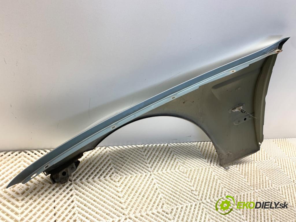 BMW E46 liftback 2003 85 kW 316 ti 1596 blatník pravý přední část