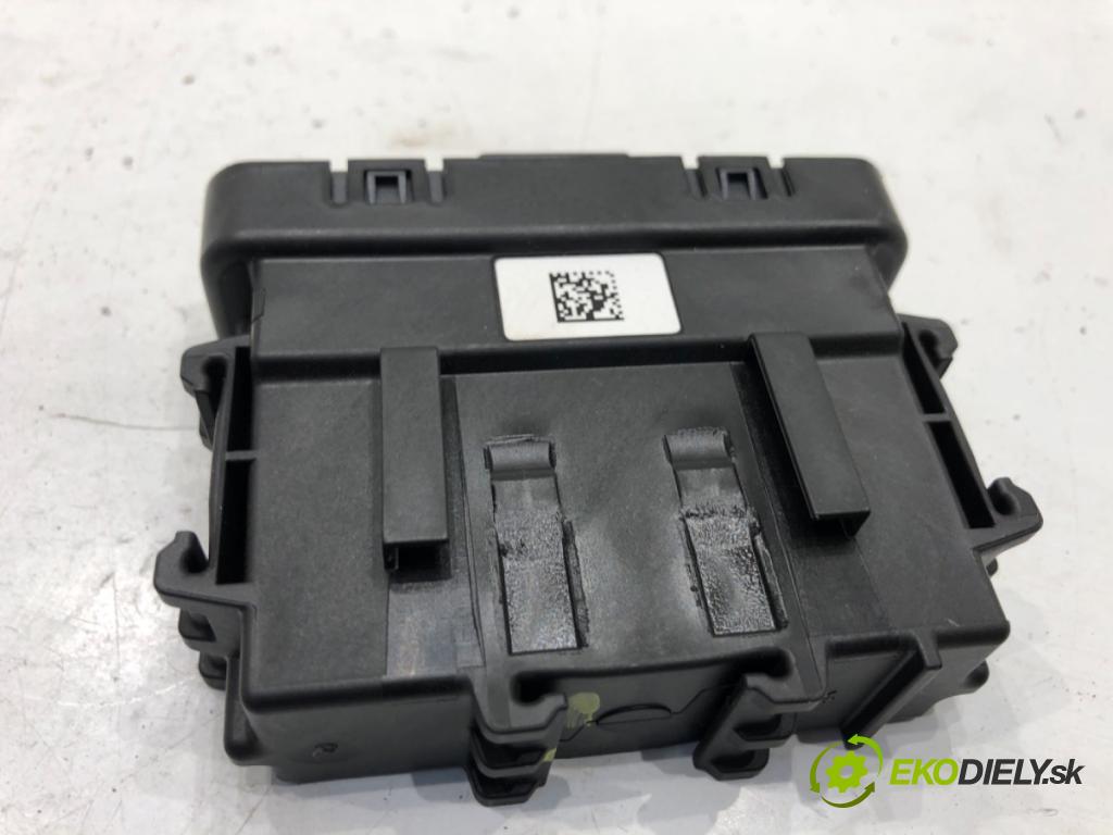 DACIA DUSTER SUV 2023 96 kW 1.3 TCe 130 (HMMF) 1332 Modul komfortu 284Z15104R (Modul komfortu)