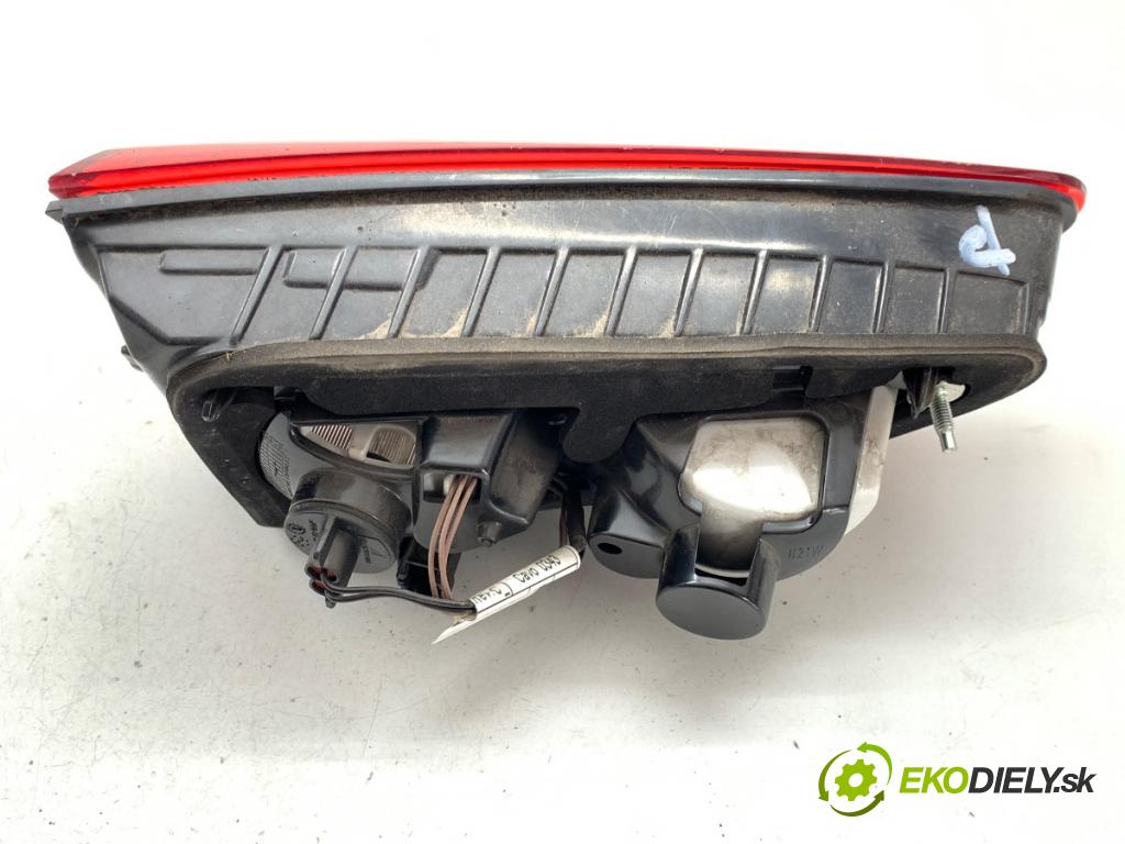 OPEL INSIGNIA B Kombi 2018 121 kW 1.5 (35) 1490 Svetlo pravy zad vnútorná 39107539