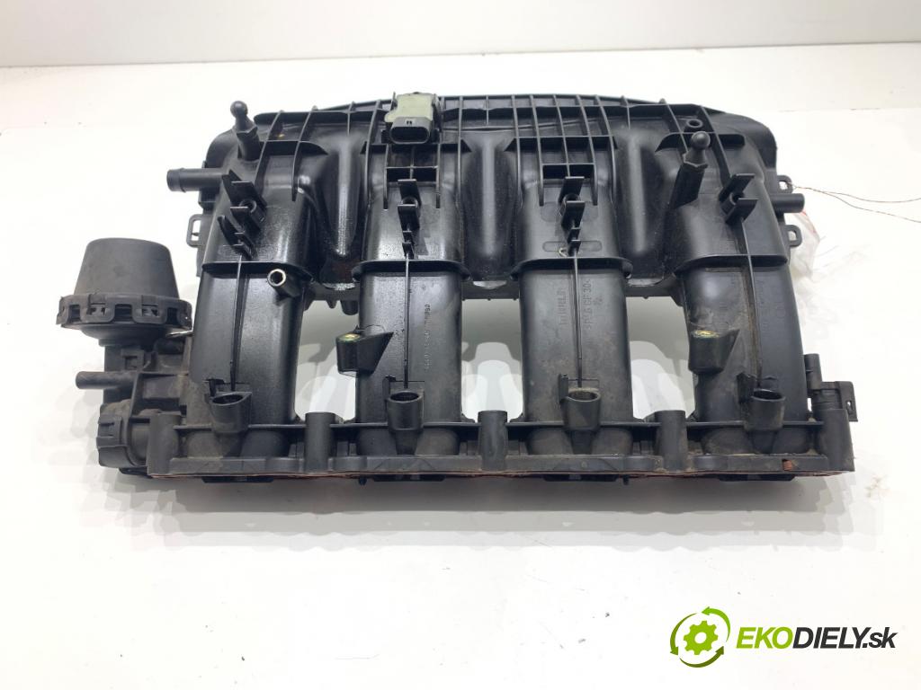 AUDI A4 B8 sedan 2012 125 kW 1.8 TFSI 1798 Potrubie sacie, sanie 06K133201R (Sacie potrubie)