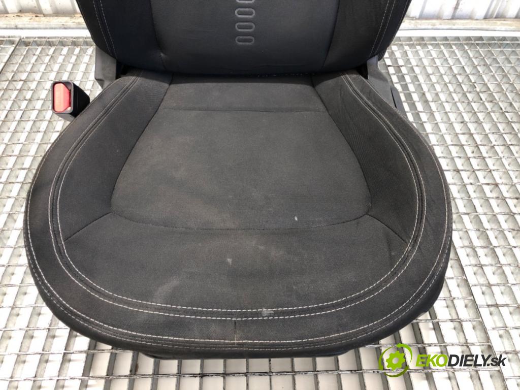 KIA SPORTAGE III SUV 2013 85 kW 1.7 CRDi 1685 sedadlo levý přední část