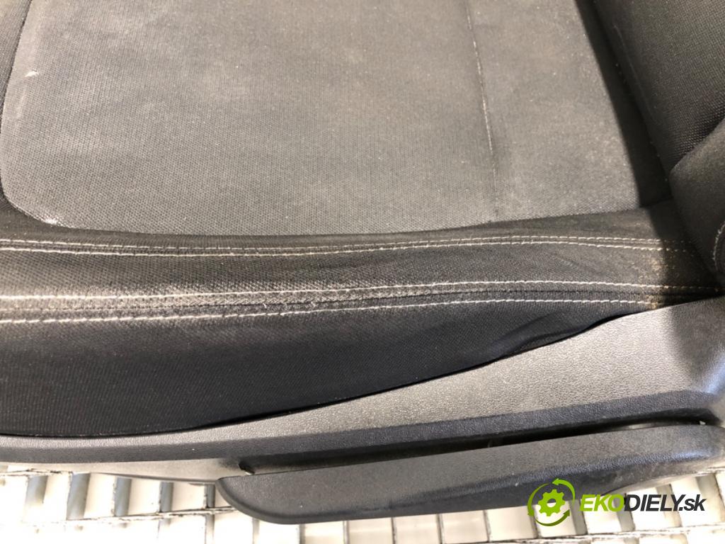 KIA SPORTAGE III SUV 2013 85 kW 1.7 CRDi 1685 sedadlo levý přední část
