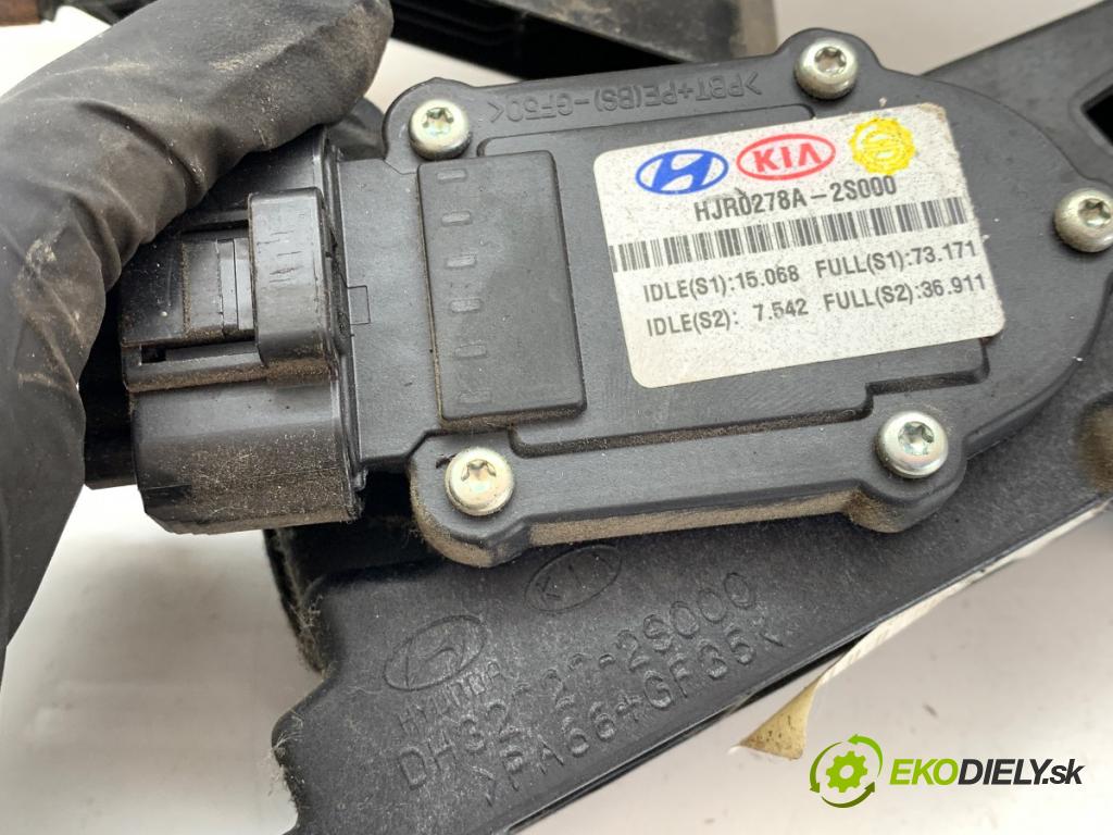 KIA SPORTAGE III SUV 2013 85 kW 1.7 CRDi 1685 Potenciometer plynu 32700-2S000 (Potenciometer plynového pedálu)