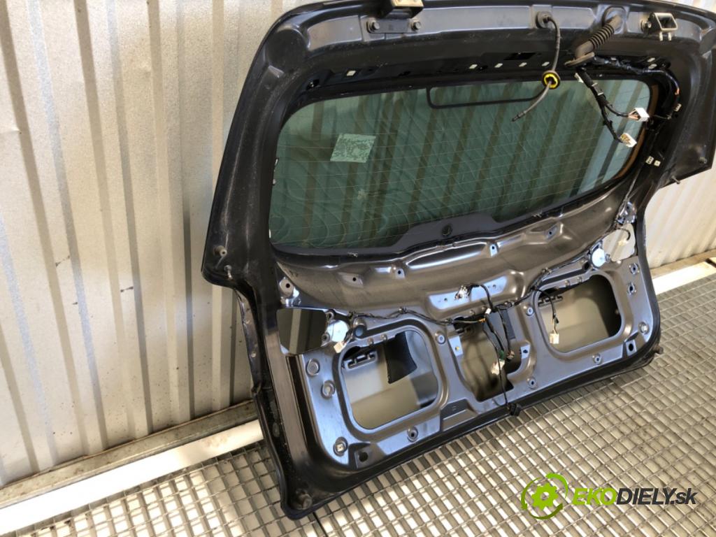 KIA SPORTAGE III SUV 2013 85 kW 1.7 CRDi 1685 kapota zad