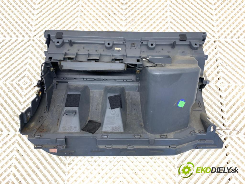 SEAT TOLEDO II sedan 1999 110 kW 2.3 V5 2324 Priehradka, kastlík spolujazdca 1M1857103 (Priehradka (kastlík))