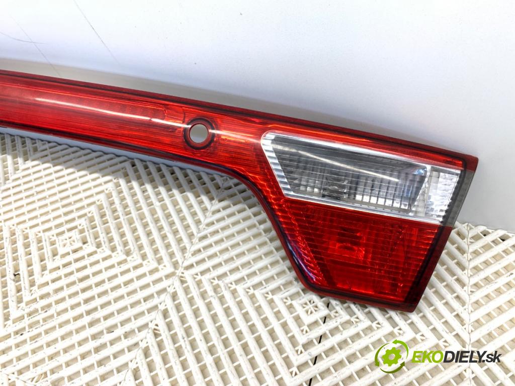 SEAT TOLEDO II sedan 1999 110 kW 2.3 V5 2324 zadní část - čelo dveří zadní část