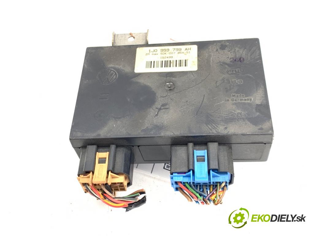 SEAT TOLEDO II sedan 1999 110 kW 2.3 V5 2324 modul komfortu 1J0959799AH (Komfortní modul)