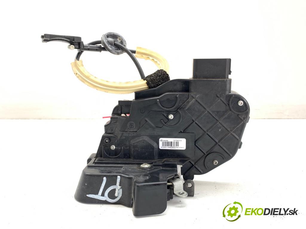 VOLVO XC60 I SUV 2009 136 kW D5 AWD 2400 zámok dveře pravý zadní část 30799318