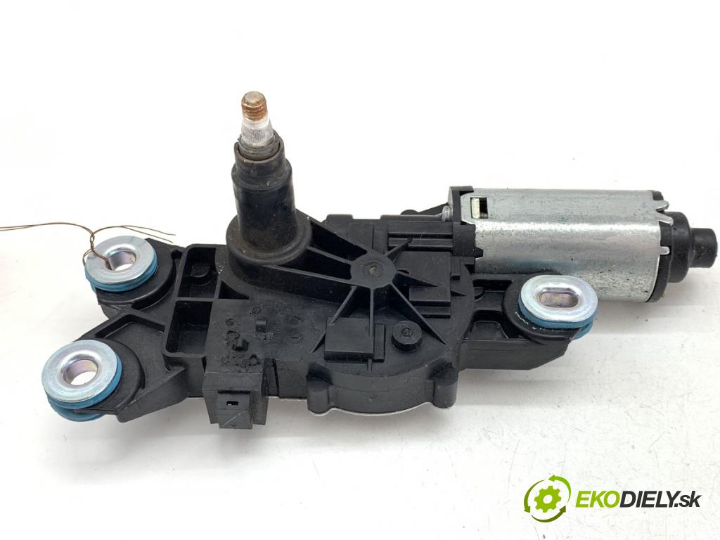 VOLVO XC60 I SUV 2009 136 kW D5 AWD 2400 motor stěračů zadní část 30663891