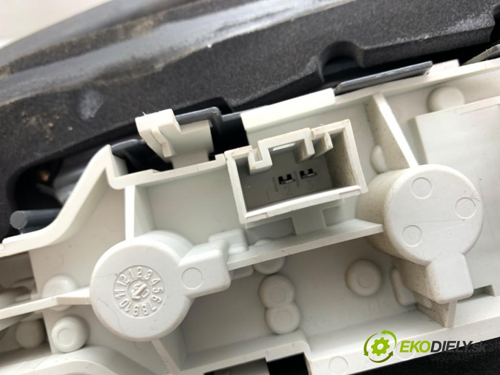 BMW E46 liftback 2003 85 kW 316 ti 1596 světlo pravý zadní část 6920238