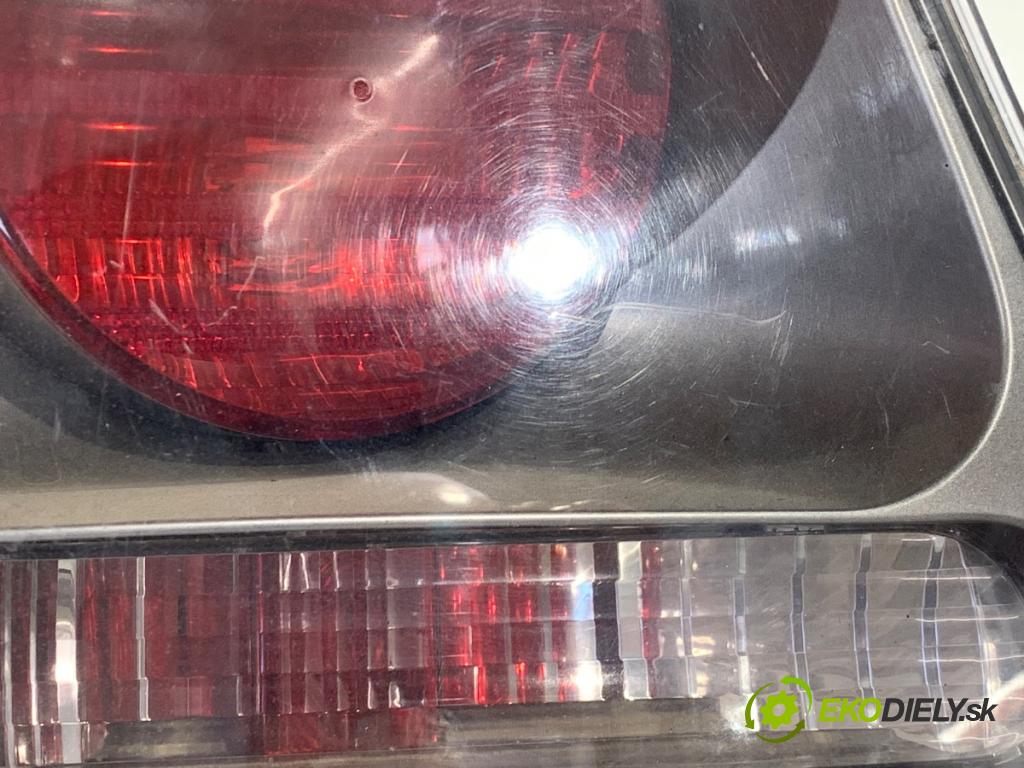 BMW E46 liftback 2003 85 kW 316 ti 1596 Svetlo ľavy zad 6920237