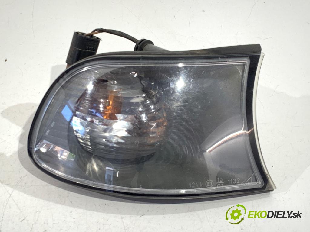 BMW E46 liftback 2003 85 kW 316 ti 1596 směrovka pravý přední část  (Klika dveří ostatní)