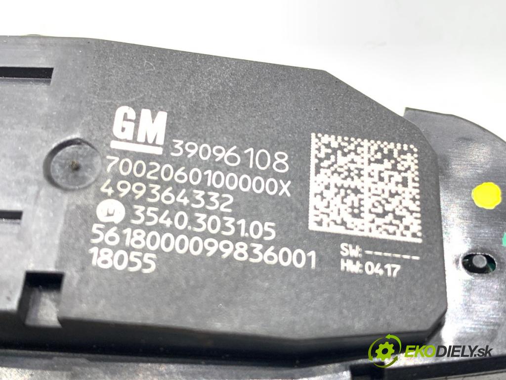 OPEL INSIGNIA B Kombi 2018 121 kW 1.5 (35) 1490 SPÍNAČE: volantu 39096104