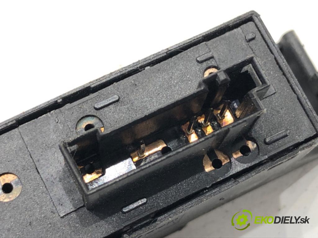 BMW E46 liftback 2003 85 kW 316 ti 1796 Prepínač okien 6902176 (Prepínacie páčky pod volantom)