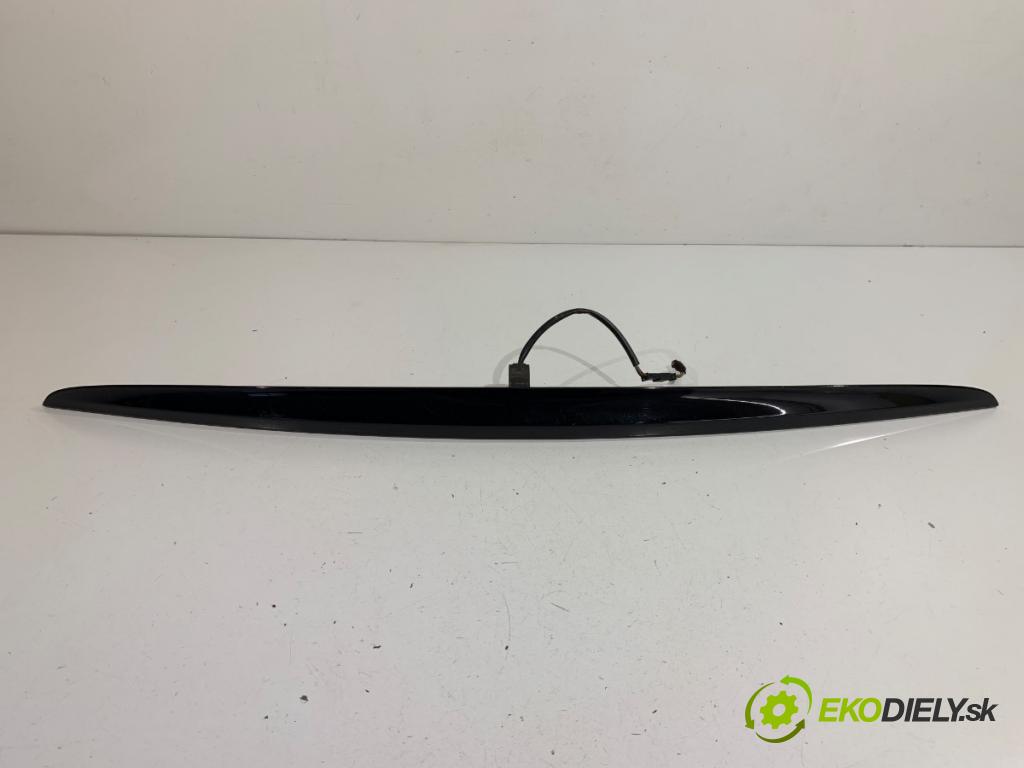 BMW E46 liftback 2003 85 kW 316 ti 1796 Lišta dverí zad 