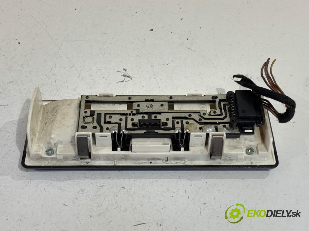 BMW E46 liftback 2003 85 kW 316 ti 1796 Svetlo stropné 8364928
