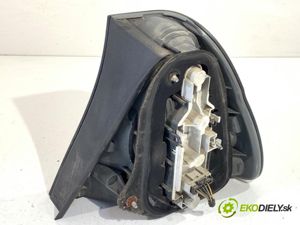 BMW E46 liftback 2003 85 kW 316 ti 1796 světlo levý zadní část 6927763