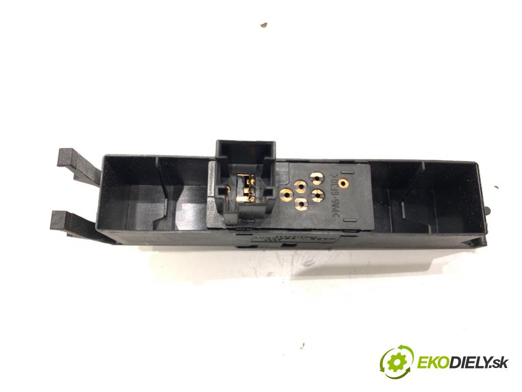BMW E46 liftback 2003 85 kW 316 ti 1796 přepínač oken 6902177 (Páčky pod volantem)