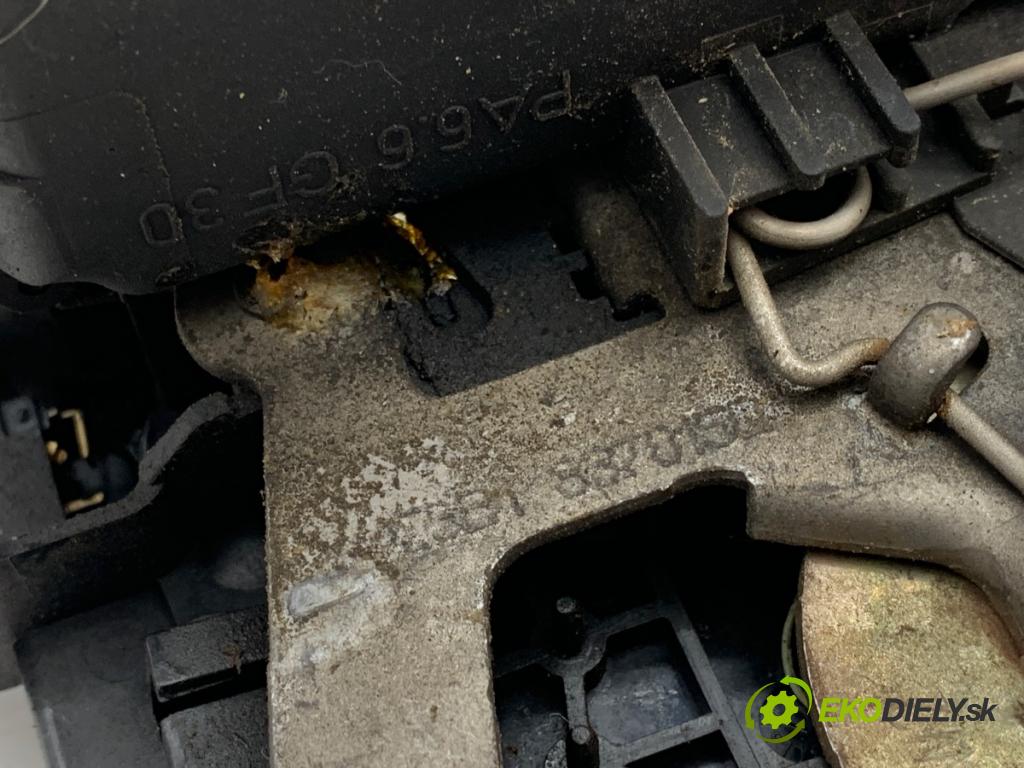 VW PASSAT B5 FL Kombi 2003 74 kW 1.9 TDI 1896 zámok Dvere ľavy predný 3B1837015Q