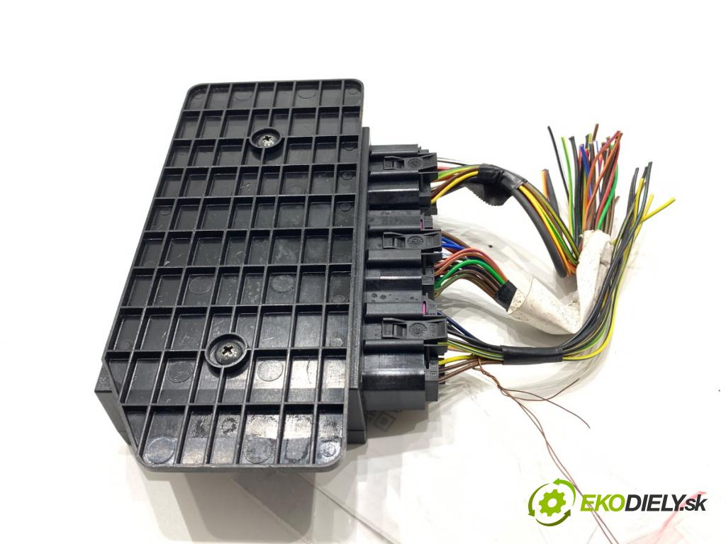 VW PASSAT B5 FL Kombi 2003 74 kW 1.9 TDI 1896 Modul komfortu 1C0959799A (Modul komfortu)